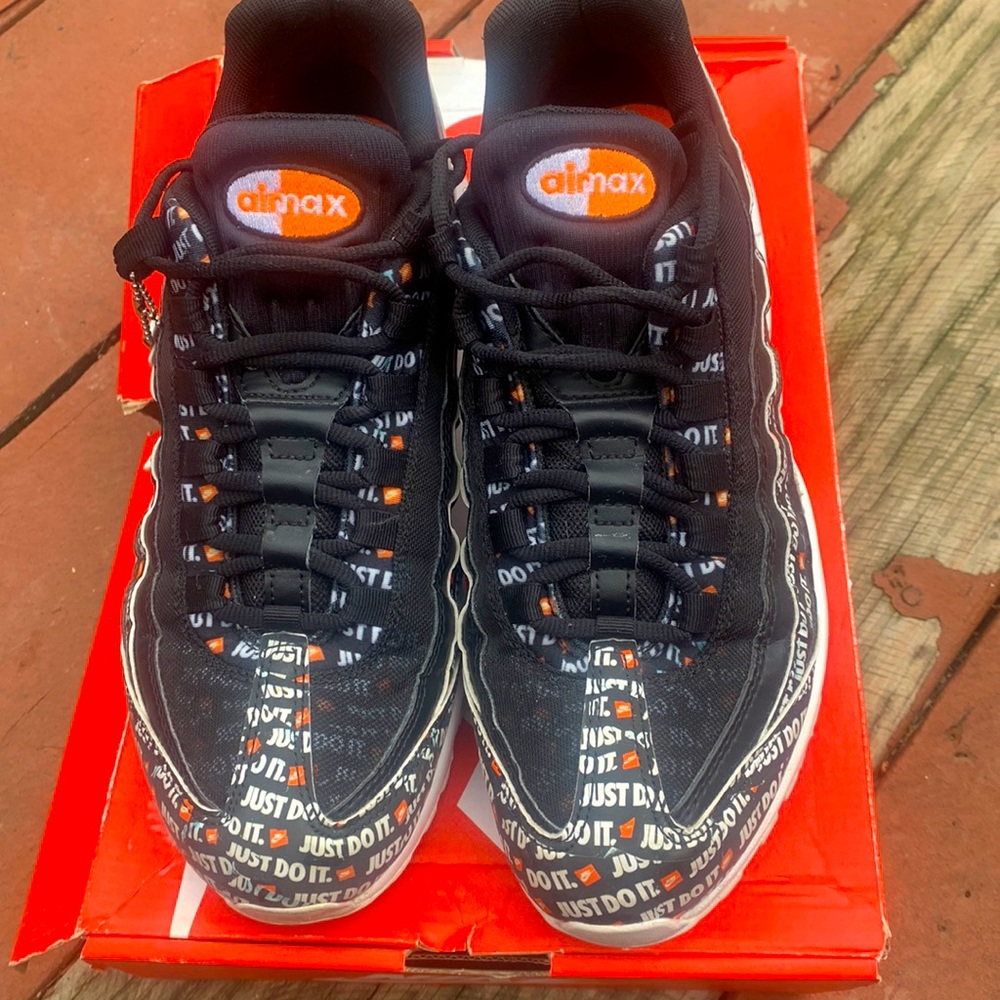 Airmax 95 SE Just Do it Size 9 Mens